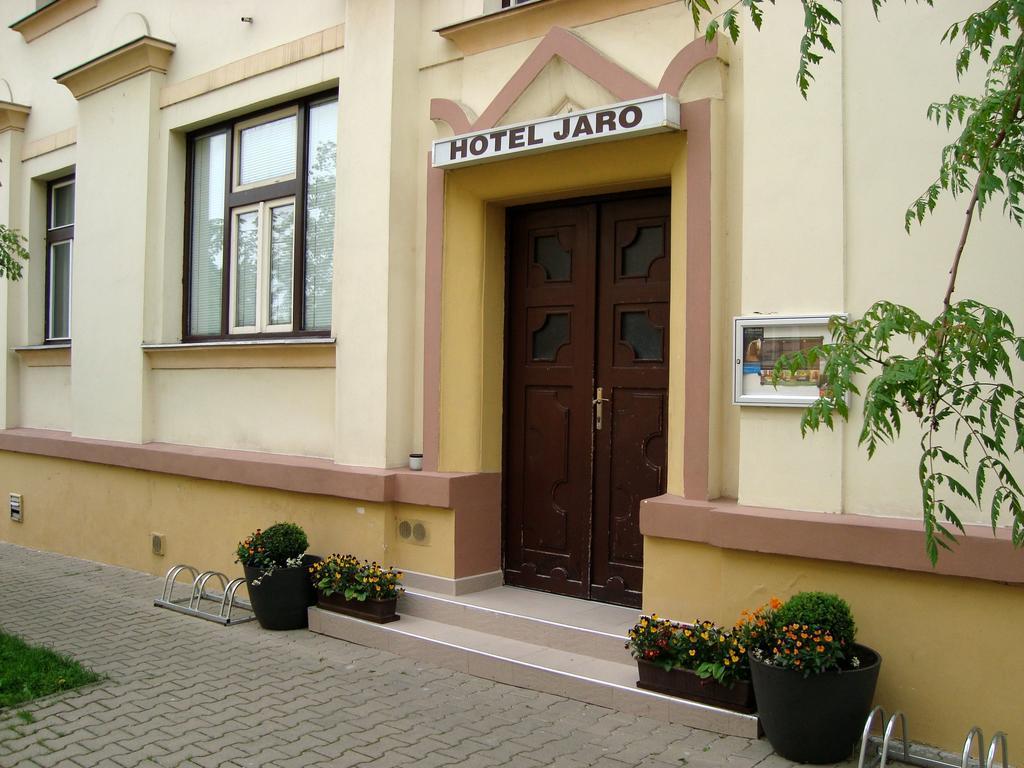 Hotel Jaro Melnik Ngoại thất bức ảnh
